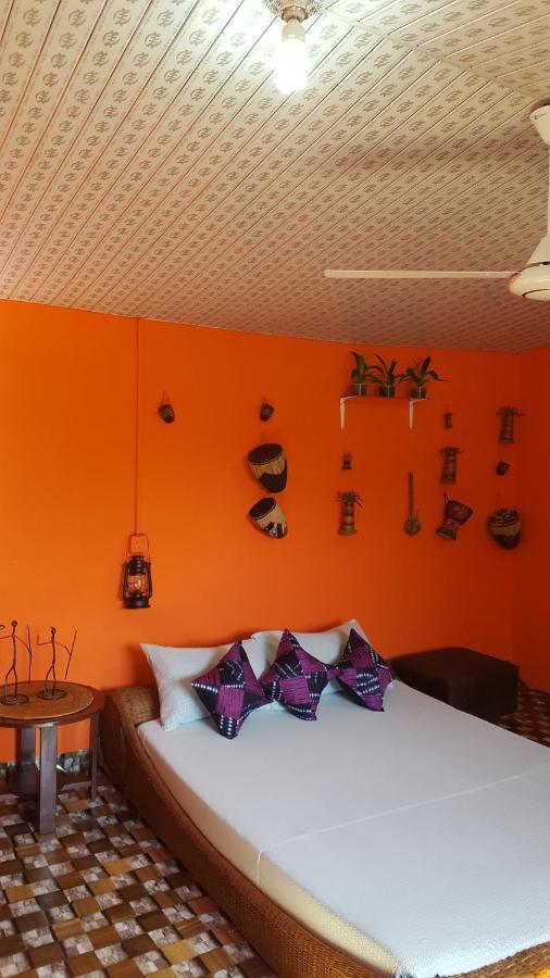 Golden Lilies Hotel Kokrobite Kültér fotó